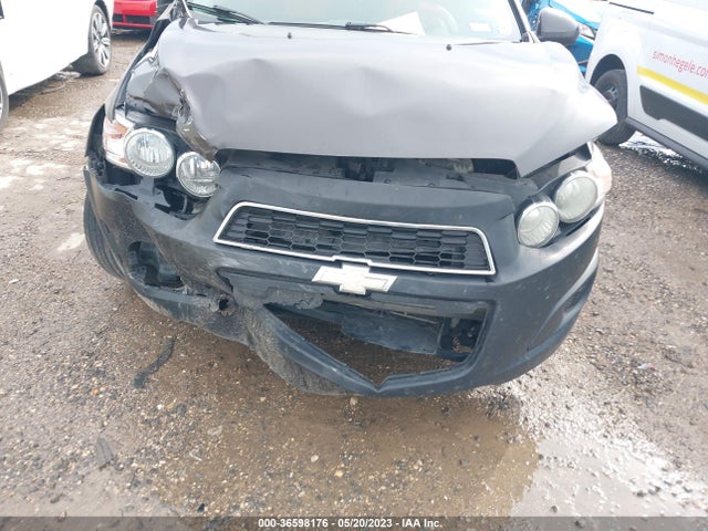 Chevrolet SONIC LT 2015 1G1JC5SH2F4161505 Image 6