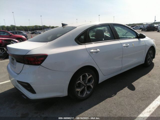 3KPF24AD7ME290182 KIA Forte Lxs