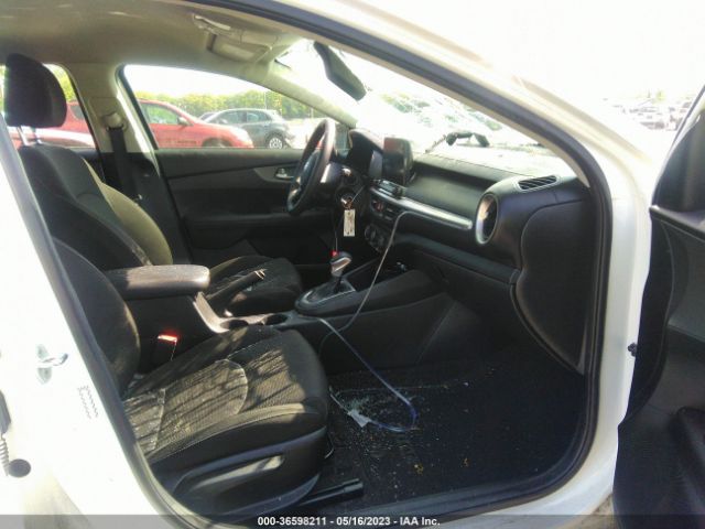 3KPF24AD7ME290182 KIA Forte Lxs