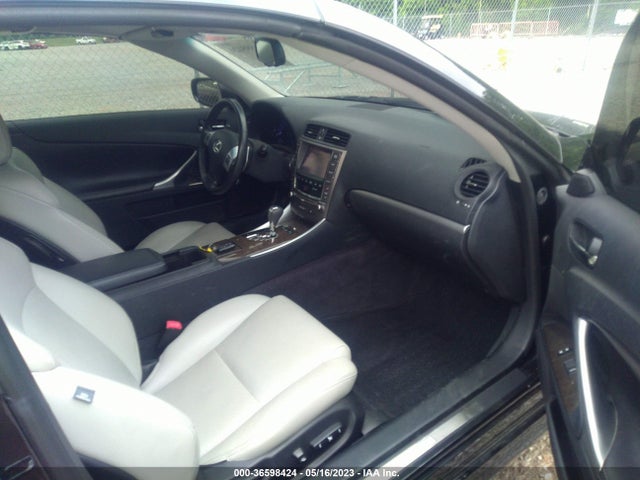 2013 LEXUS IS 250C VIN: JTHFF2C21D2528236