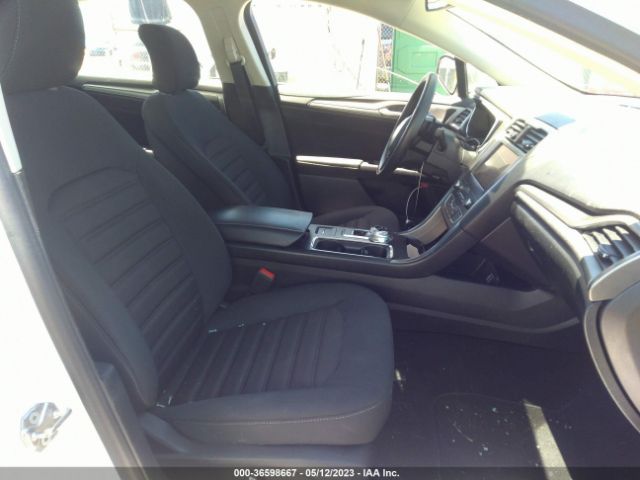 3FA6P0HD4KR178158 Ford FUSION SE
