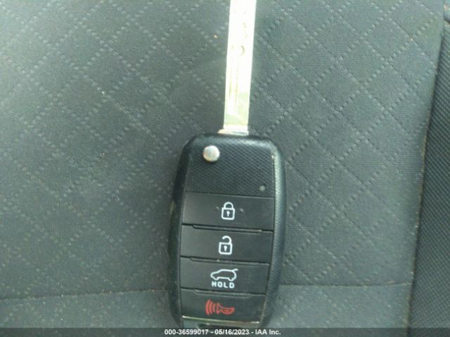 5XYPGDA55HG336163 KIA Sorento Lx V6