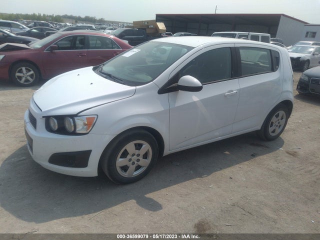 Chevrolet SONIC LS 2016 1G1JA6SH6G4160015 Image 2