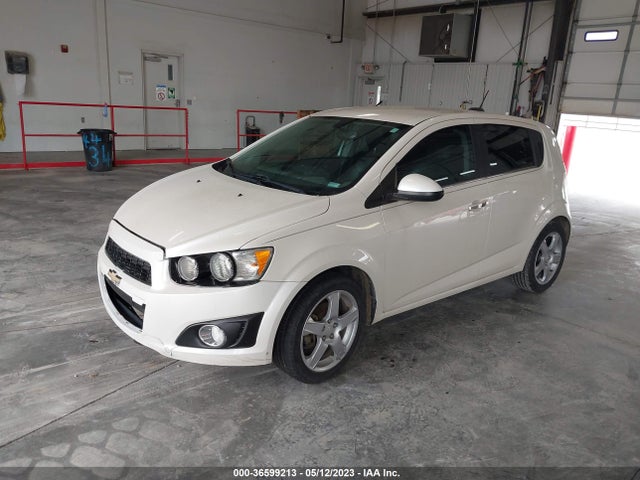 Chevrolet SONIC LTZ 2015 1G1JE6SB9F4104620 Image 2