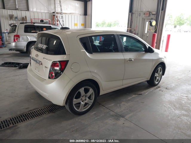 Chevrolet SONIC LTZ 2015 1G1JE6SB9F4104620 Image 4