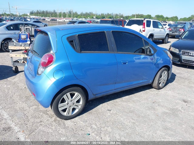 Chevrolet SPARK LS 2014 KL8CB6S93EC502991 Image 4