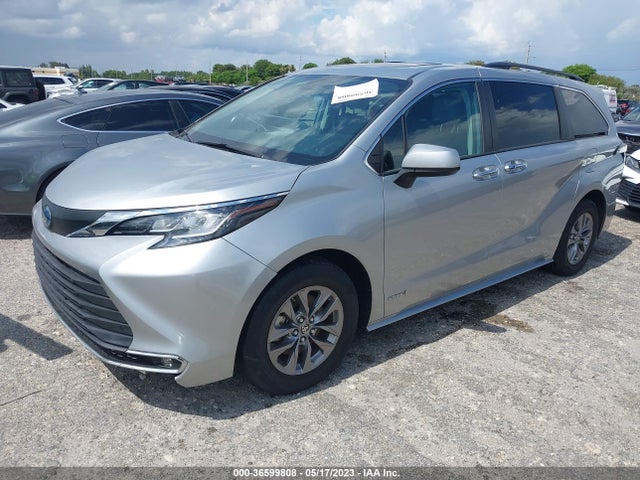 2021 TOYOTA SIENNA XLE VIN: 5TDYRKEC2MS050098