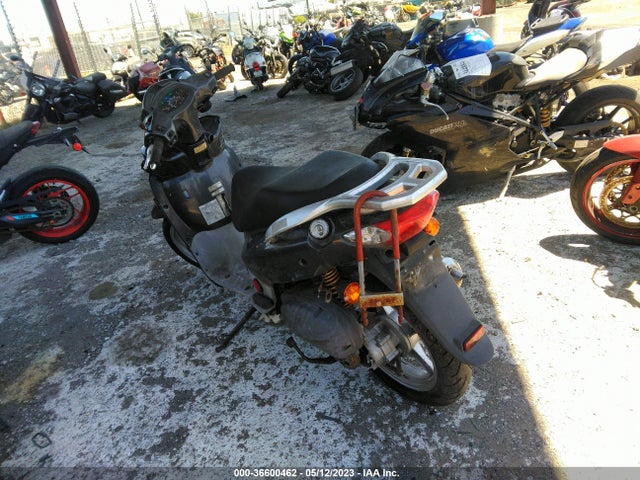 2006 GENUINE BUDDY SCOOTER VIN: RFGBSLKD76SLH4054