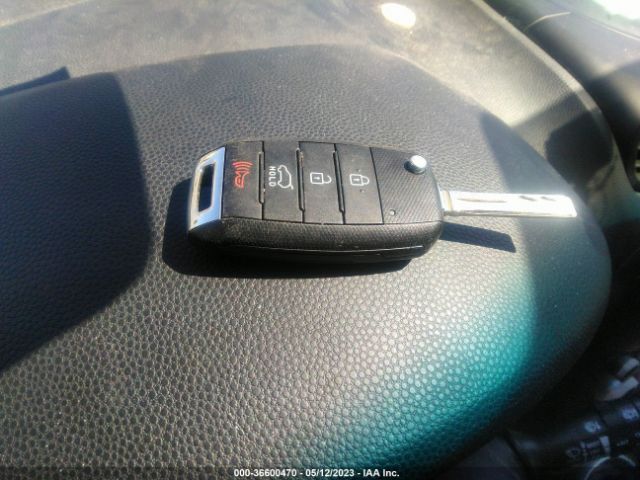 KNDJP3A53E7724873 KIA SOUL +