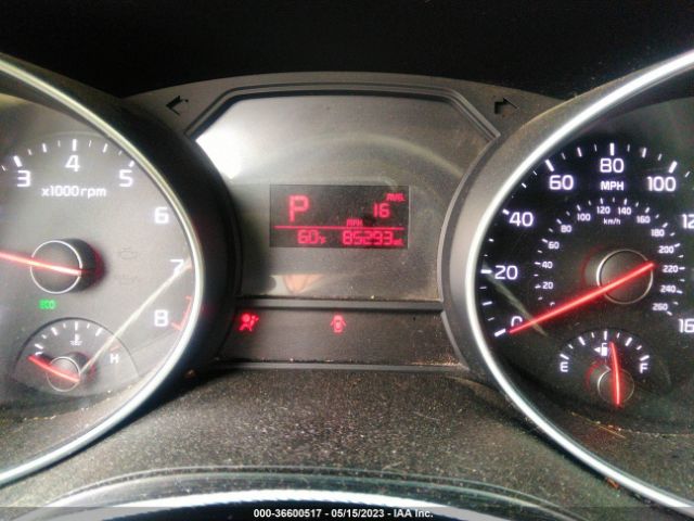 KNDMB5C16F6040344 KIA SEDONA LX