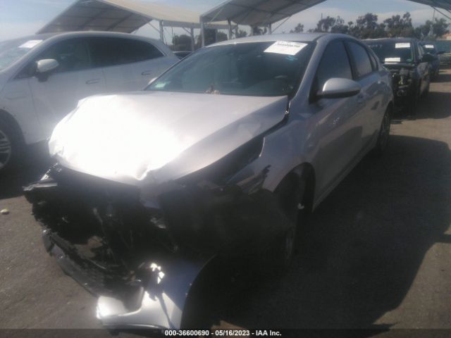 3KPF24ADXLE215409 KIA Forte Lxs