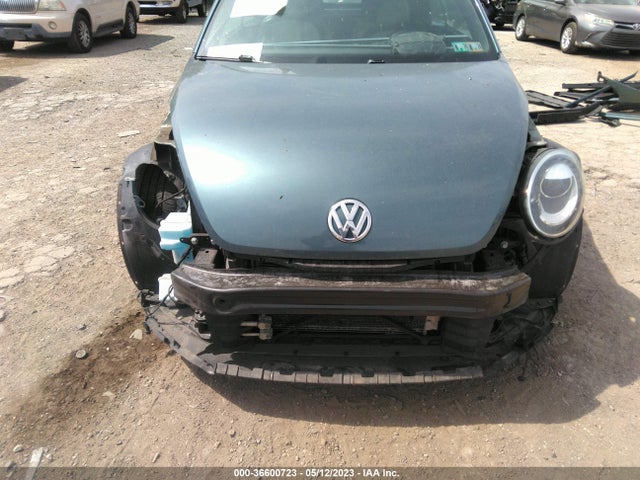 3VW5DAAT4JM503261 Volkswagen Beetle Convertible S/coast/se