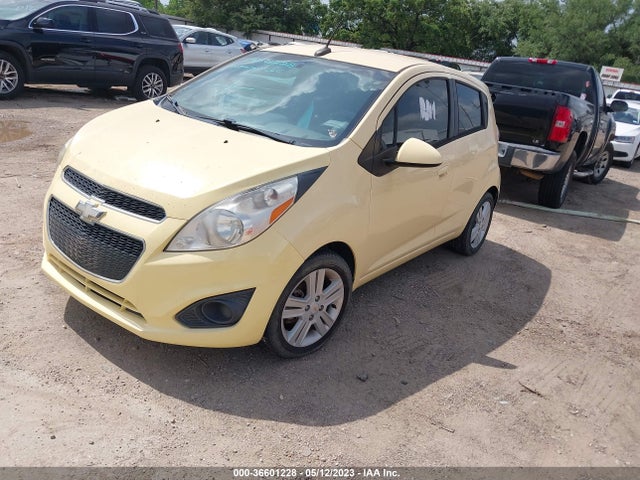 Chevrolet Spark Lt 2014 KL8CD6S94EC485595 Image 2