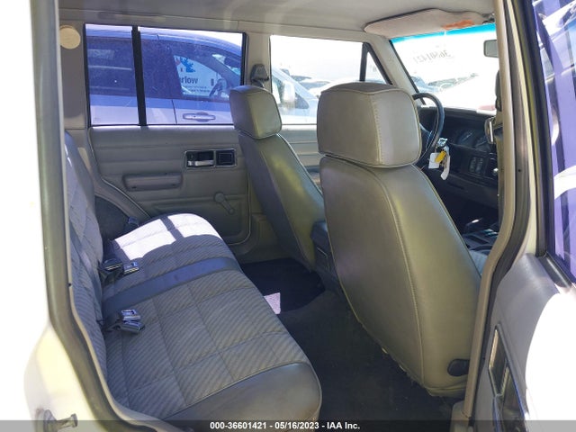 1988 JEEP CHEROKEE VIN: 1JCMR781XJT111330