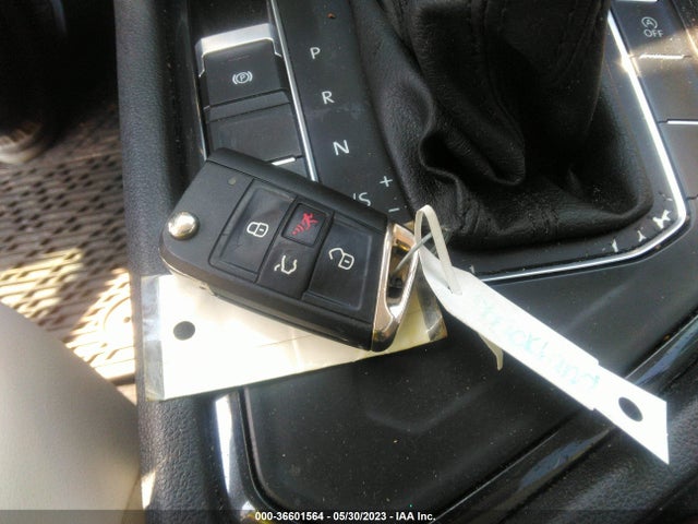 3VV3B7AX8JM024459 Volkswagen TIGUAN SE