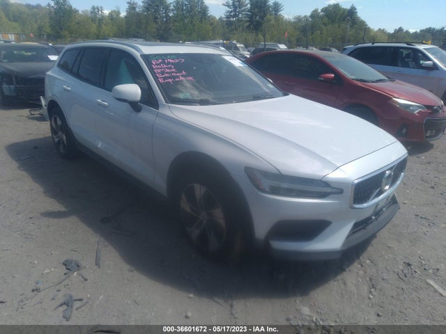 2020 Volvo V60, VIN: YV4102WK9L1036418