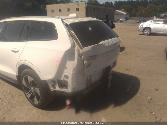 2020 Volvo V60, VIN: YV4102WK9L1036418