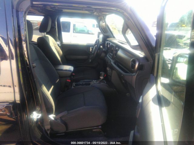 1C4HJXDG3JW132300 Jeep Wrangler Unlimited Sport S