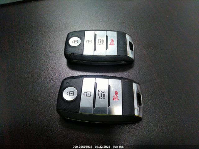 KNDP63ACXL7663725 KIA SPORTAGE S