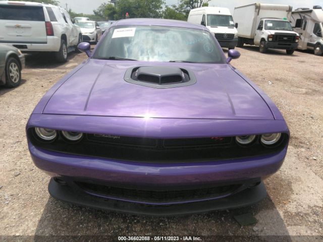 2C3CDZFJ2JH315907 Dodge Challenger