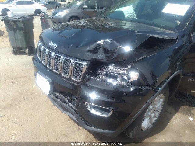 1C4RJEAG0JC124993 Jeep Grand Cherokee Laredo
