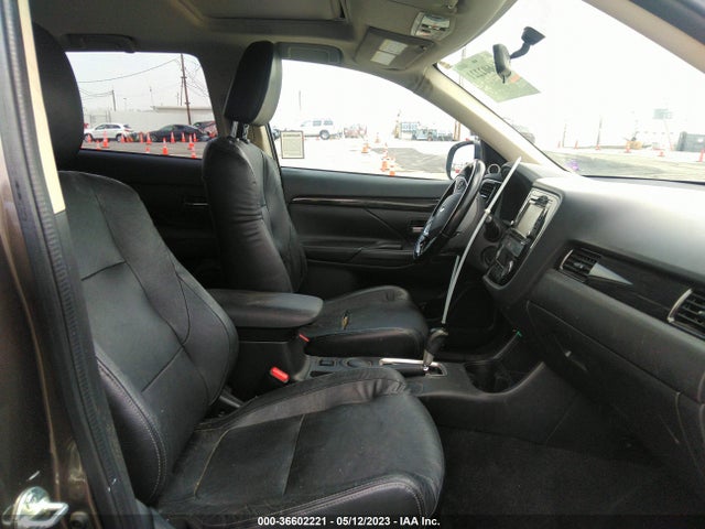 JA4AD3A3XGZ053260 Mitsubishi Outlander Se/sel