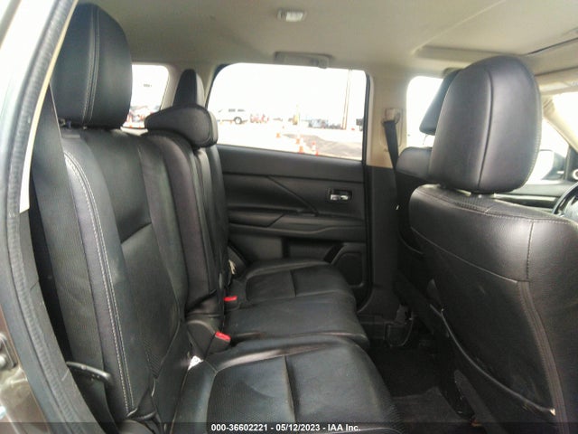 JA4AD3A3XGZ053260 Mitsubishi Outlander Se/sel