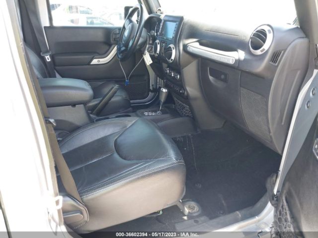 1C4BJWEG9EL129052 Jeep Wrangler Unlimited Sahara