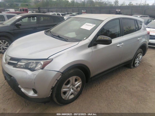 Toyota RAV4 LE 2015 2T3BFREVXFW267084 Image 2