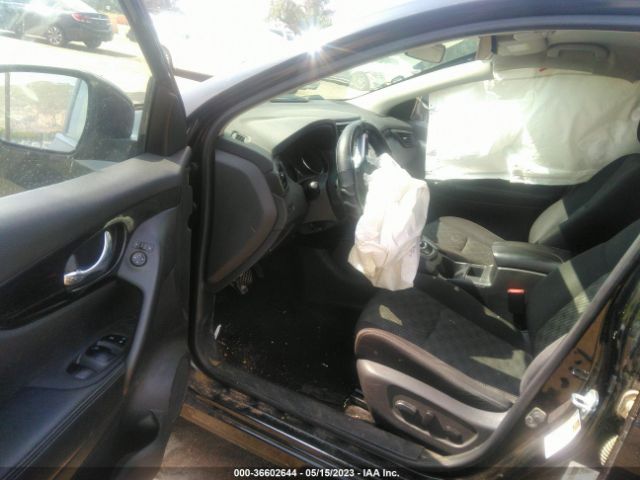 JN1BJ1CP6HW009446 Nissan Rogue Sport Sv