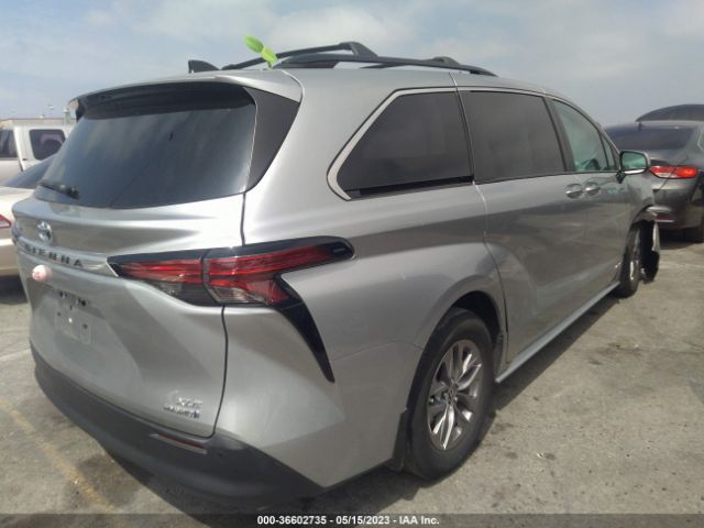 5TDJRKEC5MS067933 Toyota SIENNA XLE