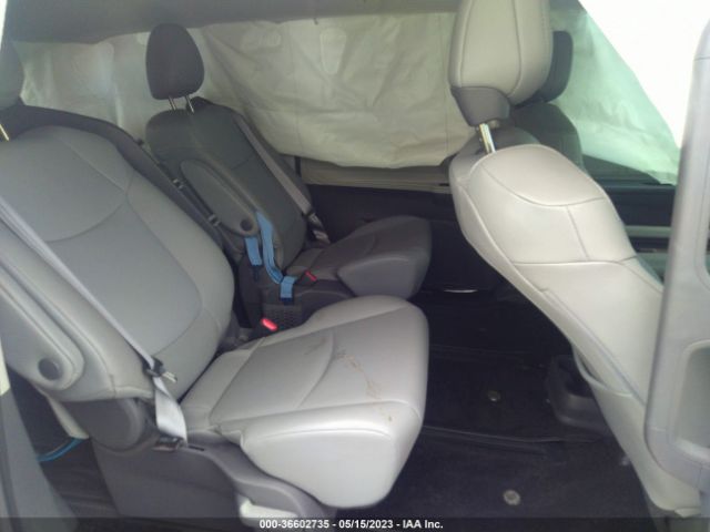 5TDJRKEC5MS067933 Toyota SIENNA XLE