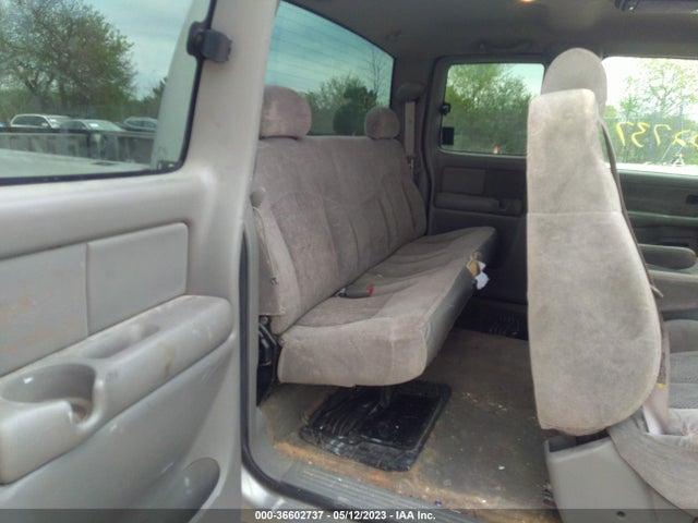 2000 CHEVROLET SILVERADO 1500 LS VIN: 2GCEC19T1Y1348115