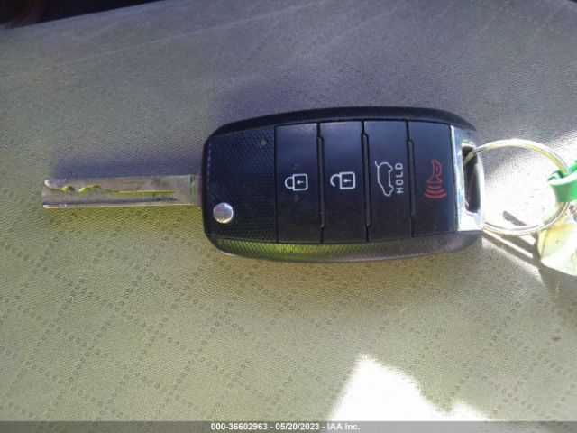 5XYPG4A54KG493674 KIA Sorento Lx V6
