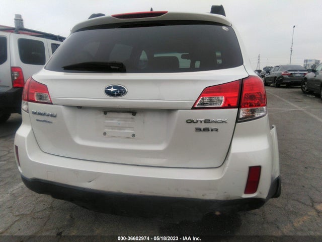 2011 SUBARU OUTBACK 3.6R PREM HK AUDIO VIN: 4S4BRDHC3B2329105