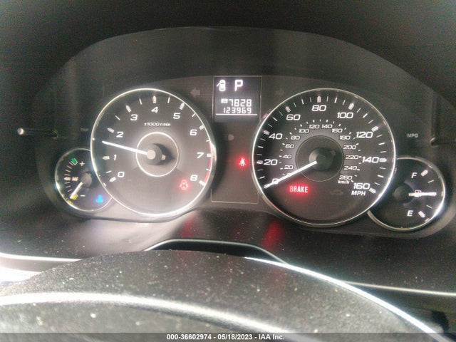 2011 SUBARU OUTBACK 3.6R PREM HK AUDIO VIN: 4S4BRDHC3B2329105