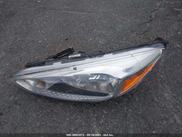 1FADP3K23JL241862 Ford FOCUS SE