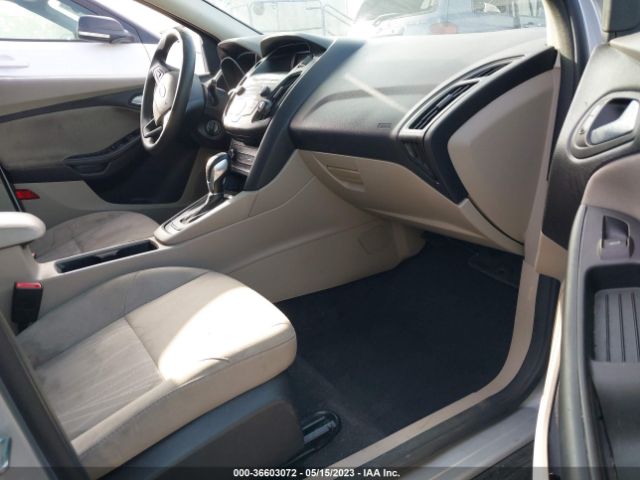 1FADP3K23JL241862 Ford FOCUS SE