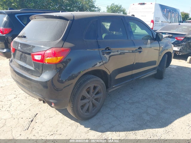 4A4AP3AU3FE028558 Mitsubishi Outlander Sport Es