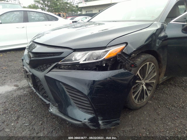 2018 Toyota Camry, VIN: 4T1B11HK7JU544308