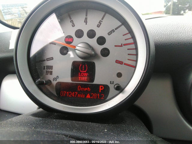 2010 MINI COOPER HARDTOP VIN: WMWMF3C52ATZ60944