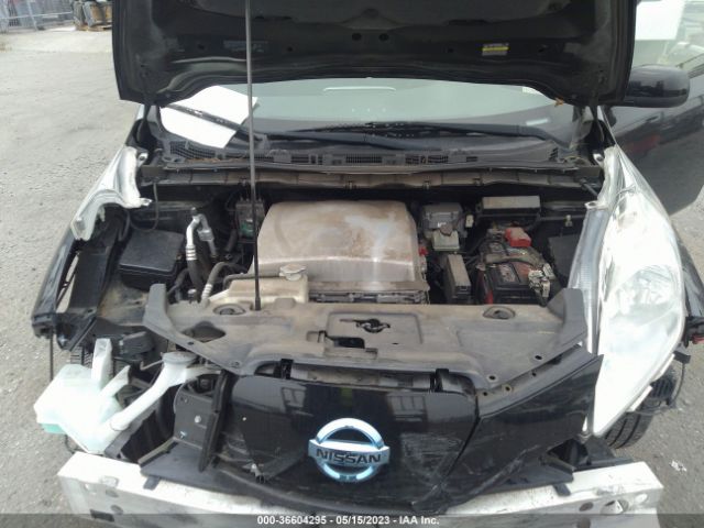 1N4AZ0CP6FC300402 Nissan LEAF S