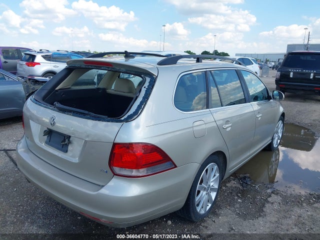 2013 VOLKSWAGEN JETTA SPORTWAGEN TDI W/SUNROOF VIN: 3VWPL7AJ8DM634100