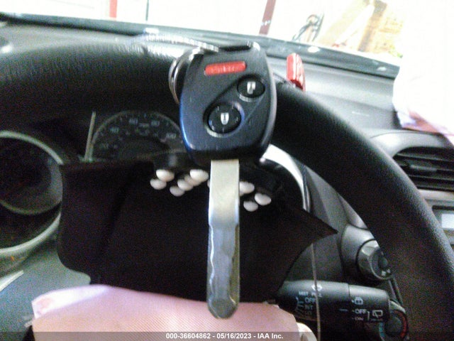 2013 HONDA FIT VIN: JHMGE8H3XDC036200