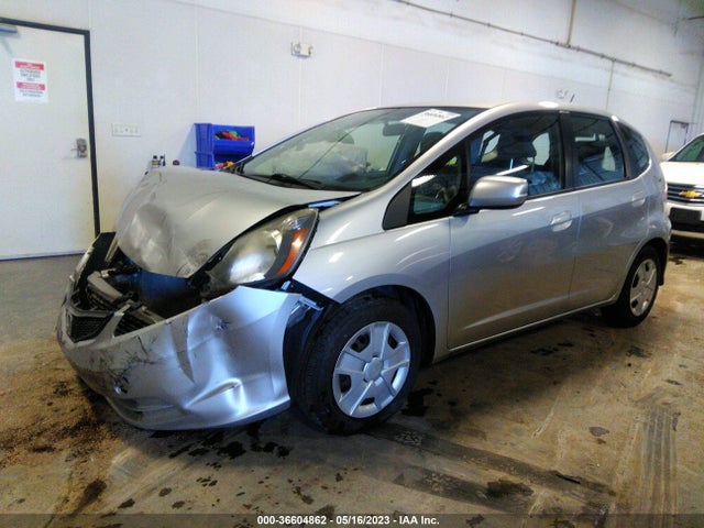 2013 HONDA FIT VIN: JHMGE8H3XDC036200