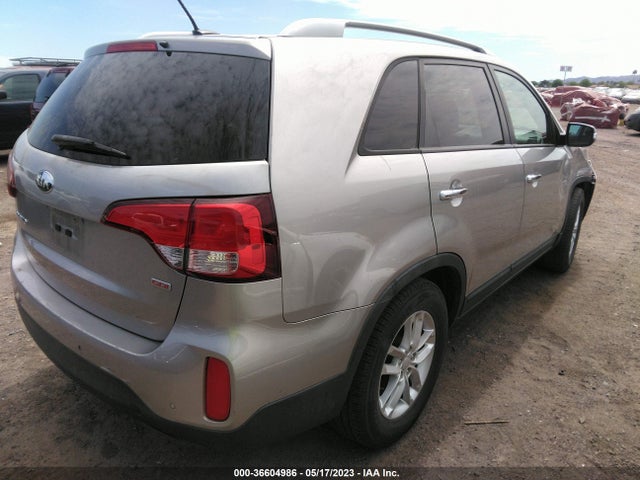 KIA SORENTO LX 2015 5XYKT4A6XFG556135 Image 4