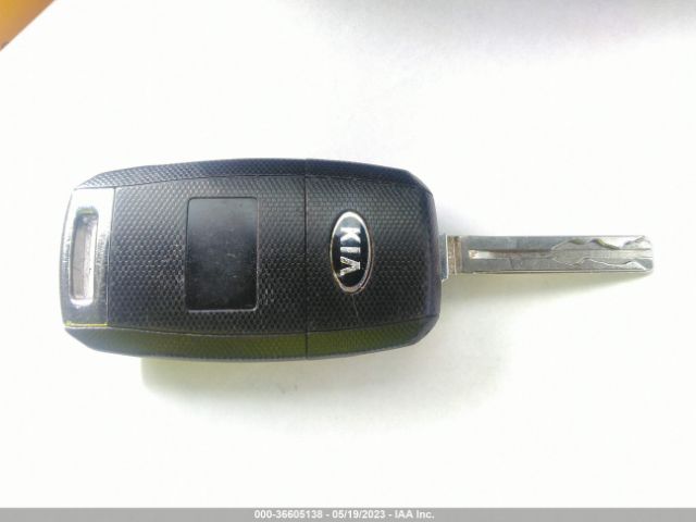 KNDJN2A28E7054064 KIA Soul Base