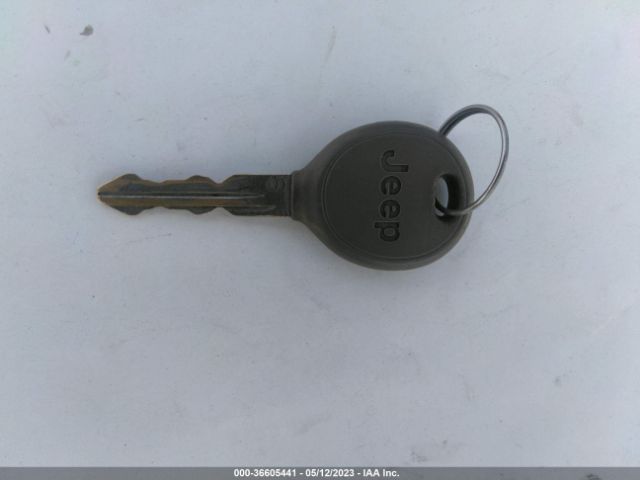 1C4NJPBB0FD402077 Jeep Patriot Sport