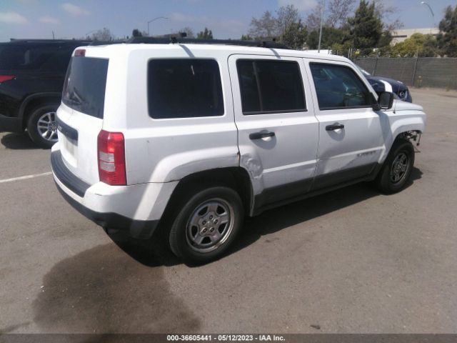 1C4NJPBB0FD402077 Jeep Patriot Sport