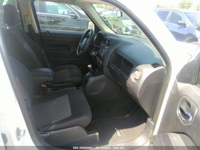 1C4NJPBB0FD402077 Jeep Patriot Sport